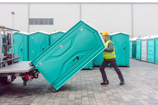 Porta potty delivery and setup in Belle Glade, FL
